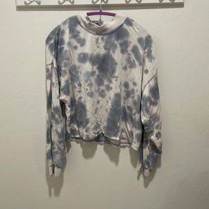 Wild Fable pullover. Size medium